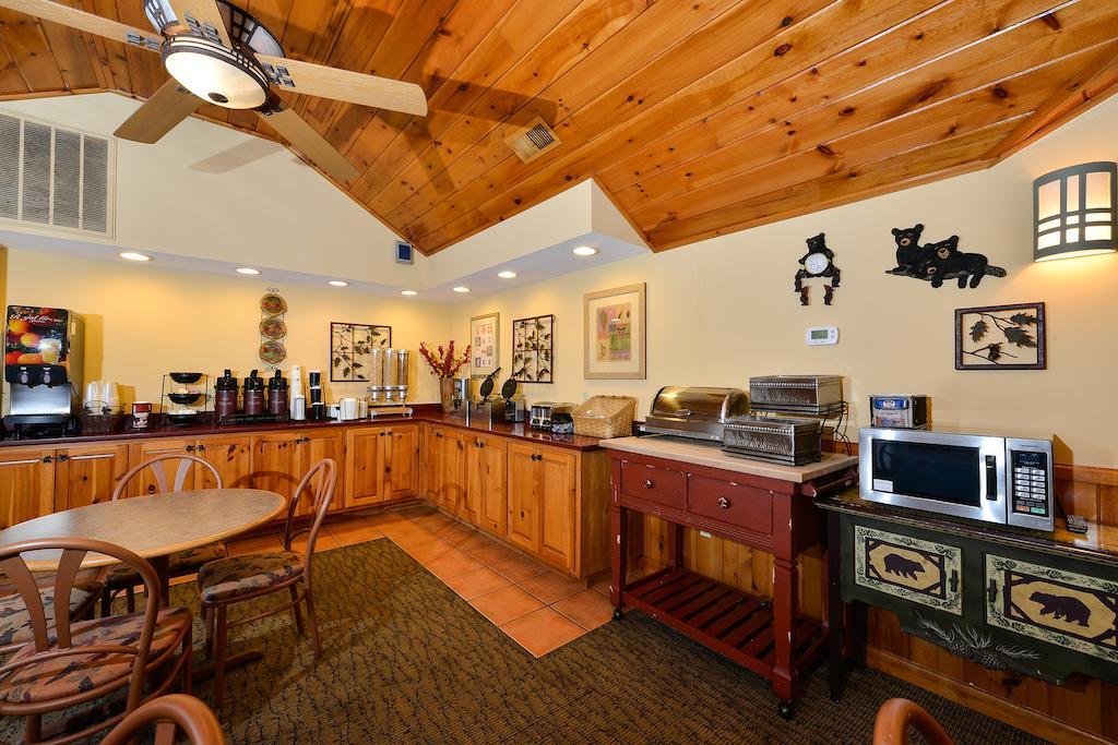 Baymont By Wyndham Sevierville Pigeon Forge Экстерьер фото